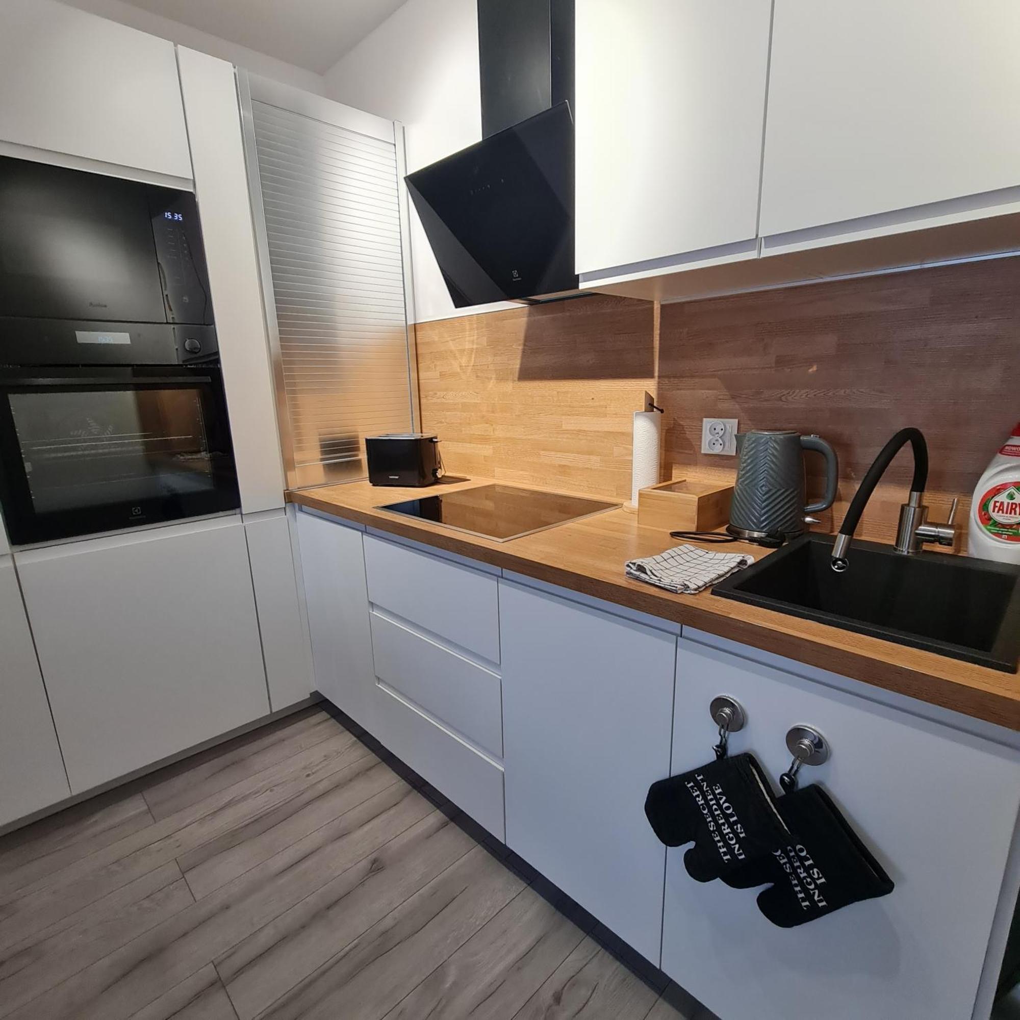 Green De Lux Apartament จีฟโนฟ ภายนอก รูปภาพ